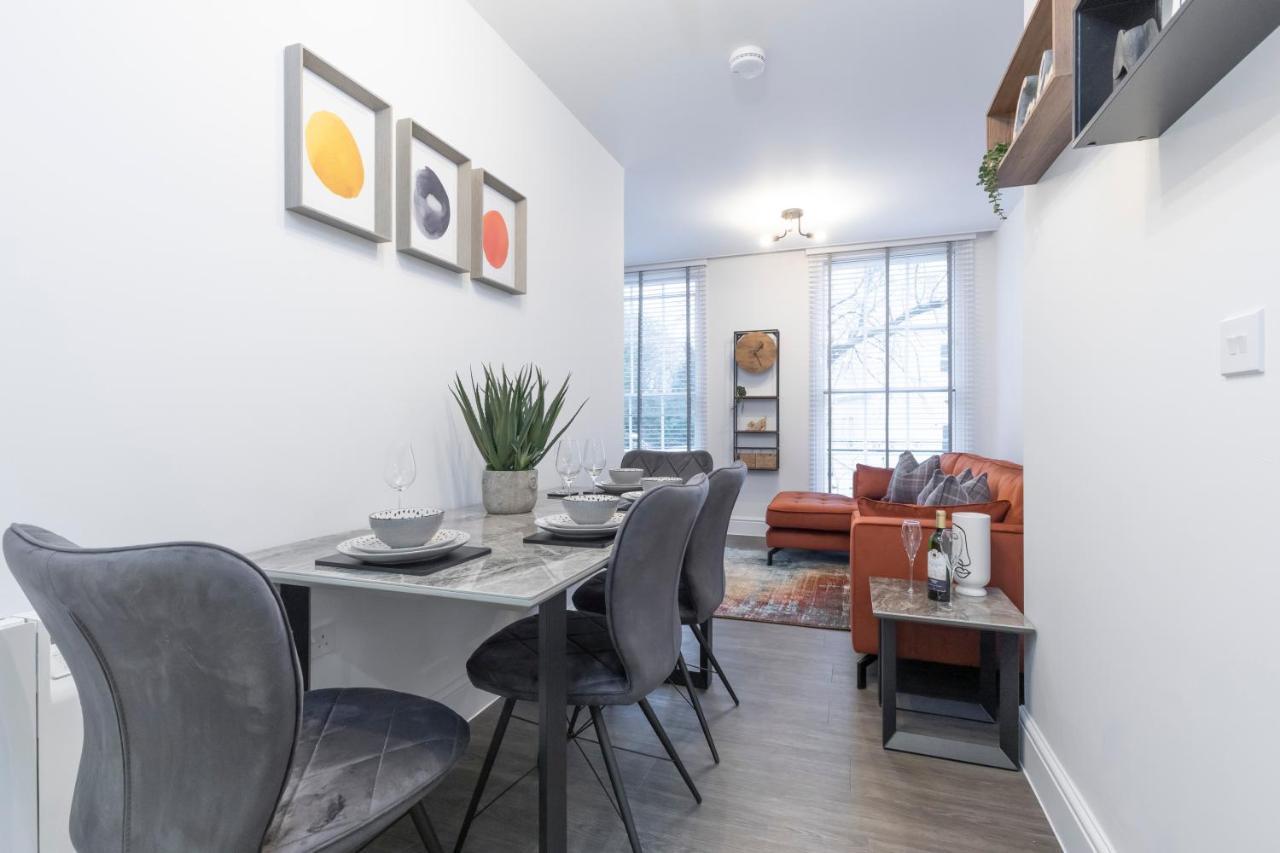 Elliot Oliver - Luxury 2 Bedroom Regency Apartment With Parking & Ev Charger Челтнъм Екстериор снимка
